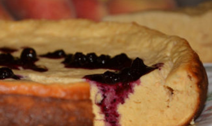 Дачная запеканка с протертыми ягодами