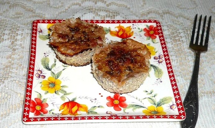 Мясные кексы с тмином