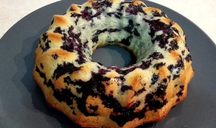 Кекс с черникой