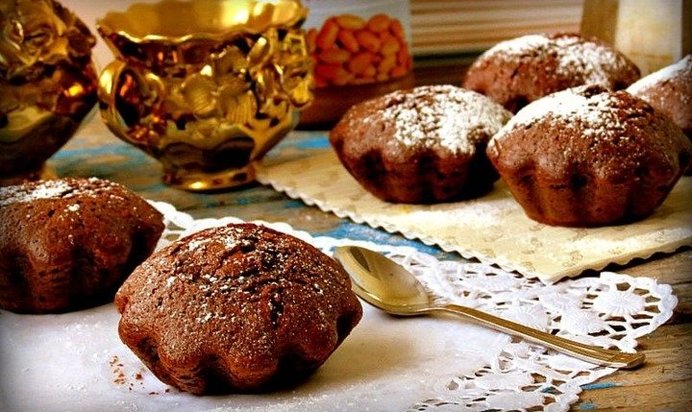 Шоколадные кексы с арахисовой пастой