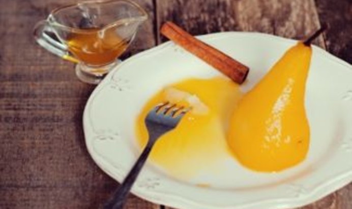 Груша в шафрановом сиропе