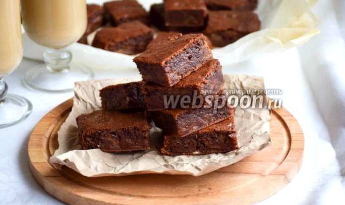 Брауни с яблочным пюре