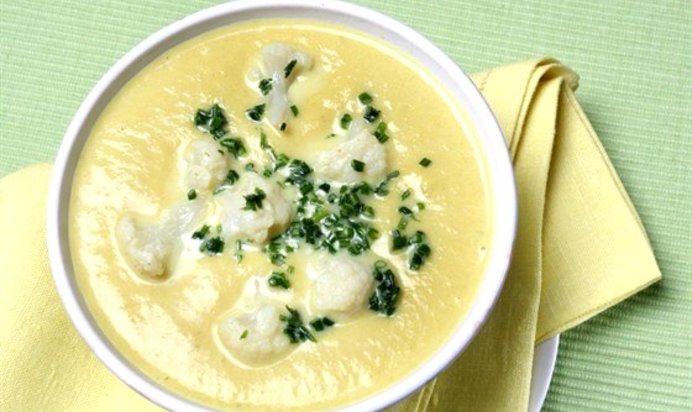 Суп из цветной капусты с сыром рокфор