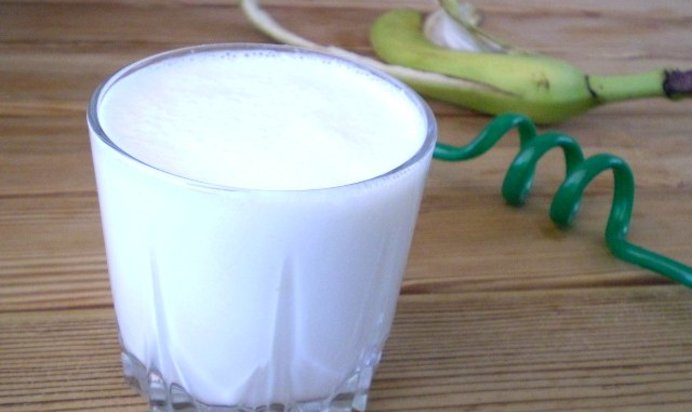 Коктейль с зеленым бананом