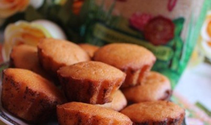 Манные кексы с курагой