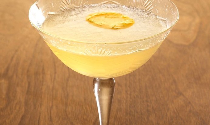 Коктейль «Эпплджек» (Applejack)