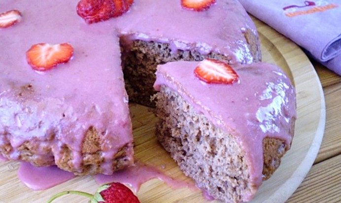 Клубничный бисквит