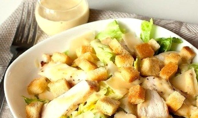 Салат Цезарь с курицей с майонезом