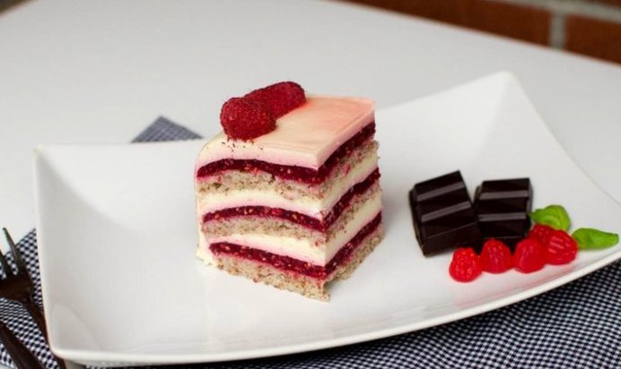 Малиновый торт