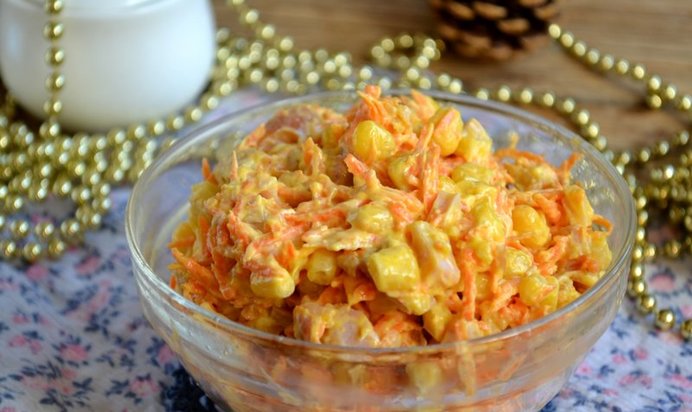 Салат с корейской морковкой и копченой курицей