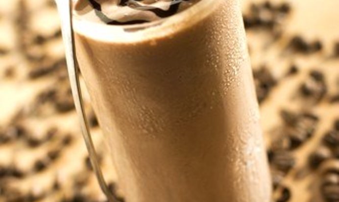 Кофейный милкшейк с вареной сгущенкой