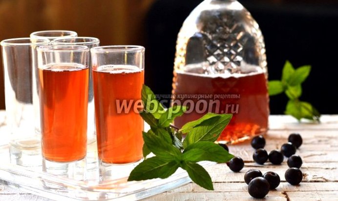 Домашний ликёр из тёрна