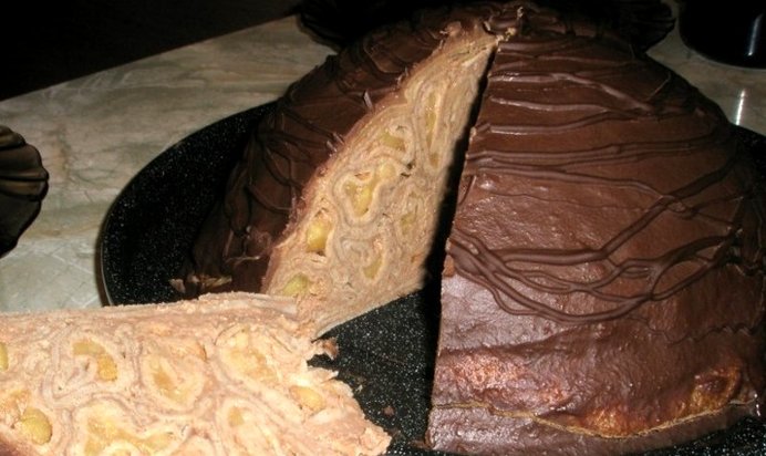 Блинный торт с шоколадным кремом