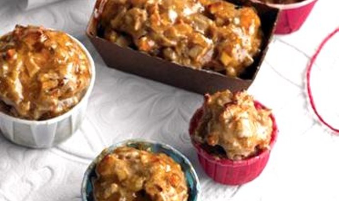 Миниатюрные фруктовые кексы с абрикосовым джемом