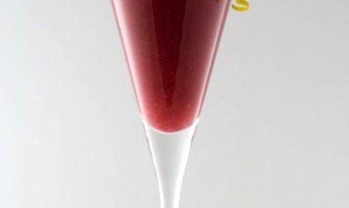 Красносмородиновое шампанское