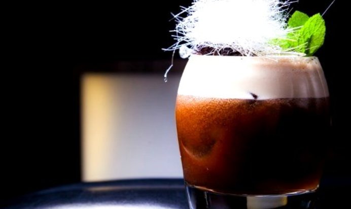 Коктейль Simplex из Мерседес бара