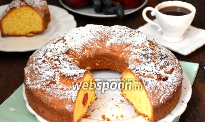 Кекс с коктейльной вишней на желтках