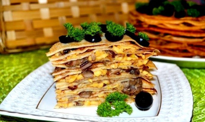 Блинный торт с грибами