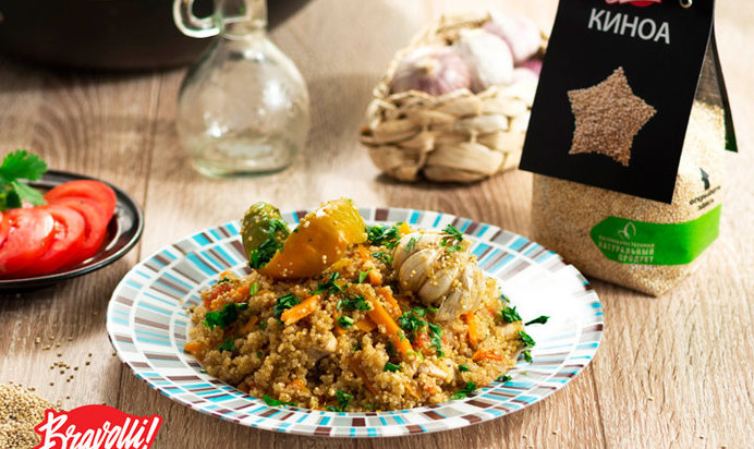 Плов из киноа с курицей