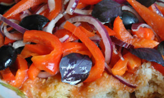 Итальянский салат Панцанелла