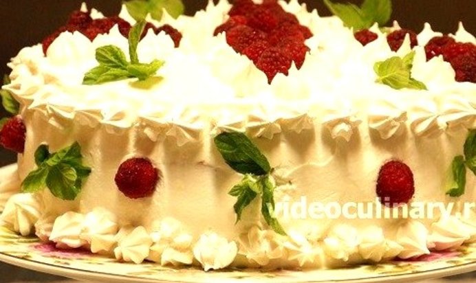 Бисквитный торт со сливочным кремом