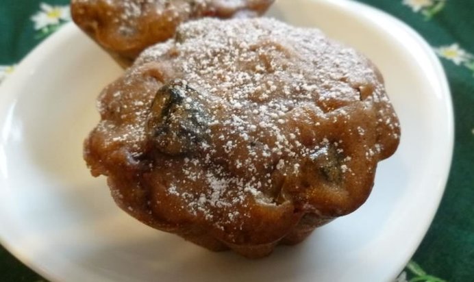 Маффины со свеклой, черносливом и какао