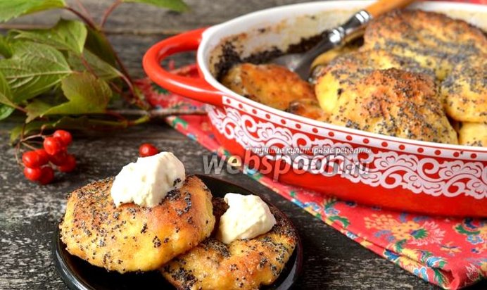 Сырники из духовки в сметанно-маковой заливке