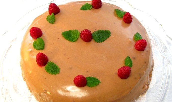 Торт с малиновым суфле