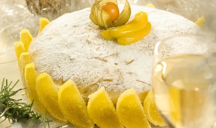 Торт в бананово-лимонном Сингапуре