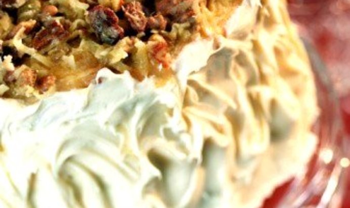 Картофельный торт со сметанным кремом и миндалем