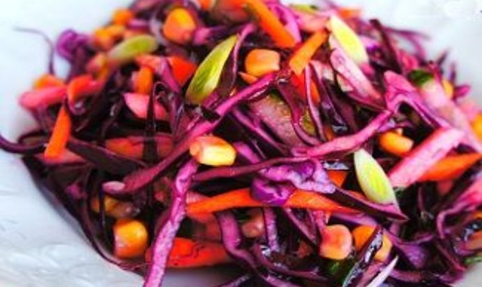 Салат из краснокочанной капусты