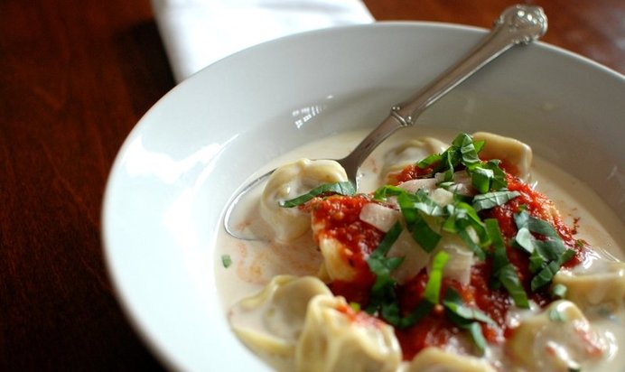 Тортеллини в сливочном соусе