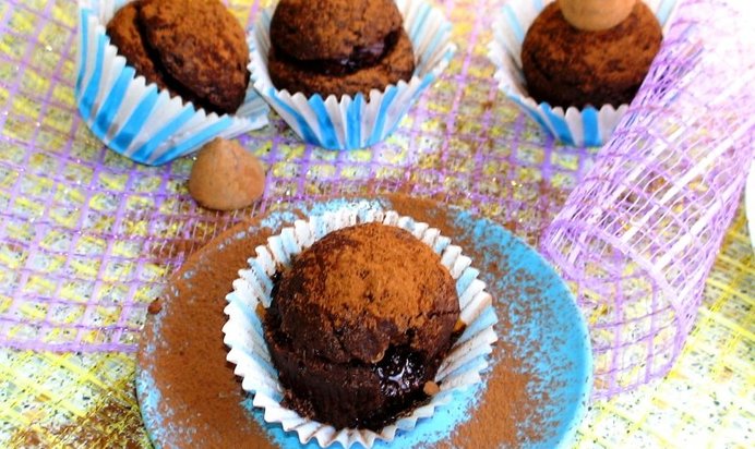 Шоколадные кексы с трюфельной начинкой