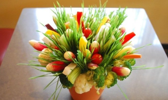 Салат Корзинка с цветами
