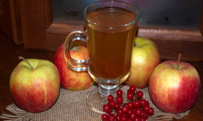 Компот из калины и яблок