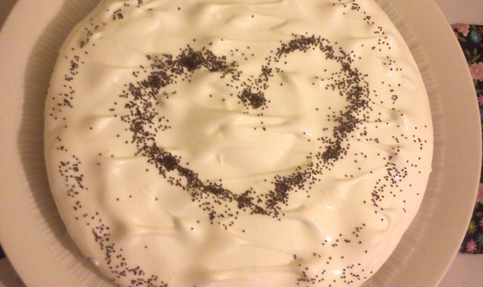 Кекс с белковым кремом