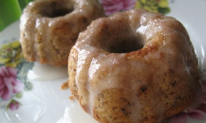 Банановые маффины с лимонной глазурью