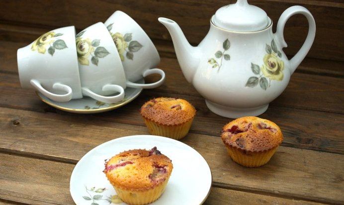 Маффины со свежей клубникой