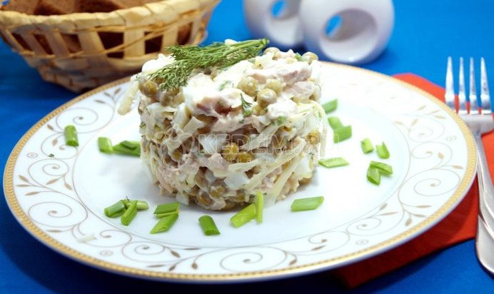Салат с курицей «Шарм»