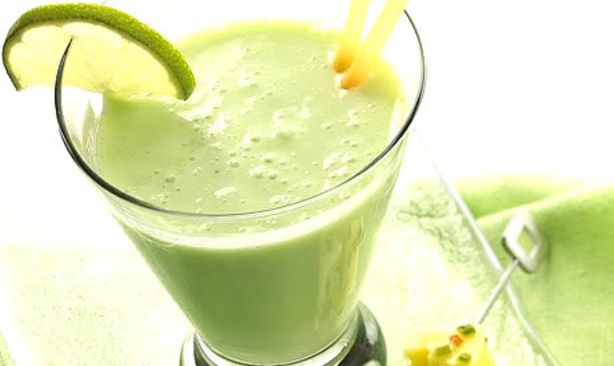 Коктейль из лайма и киви