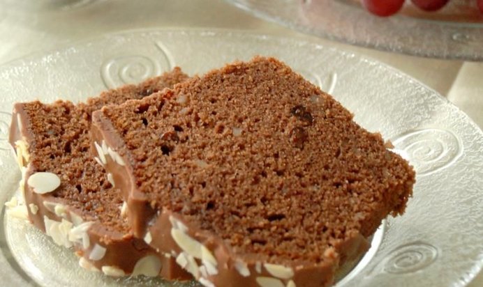 Кекс на красном вине с шоколадом и абрикосовым мармеладом