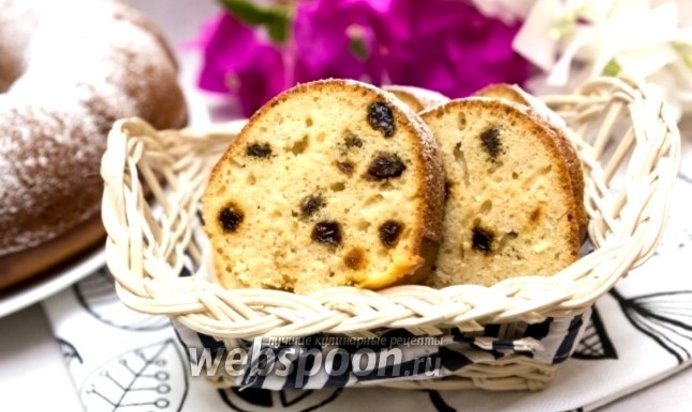 Кокосовый кекс с изюмом и курагой