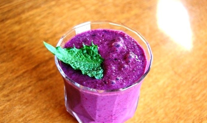 Черника с кефиром