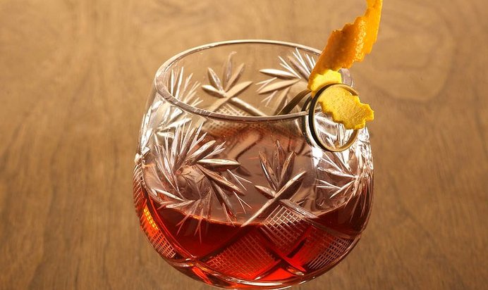 Коктейль «Эль-президенте» (El Presidente)