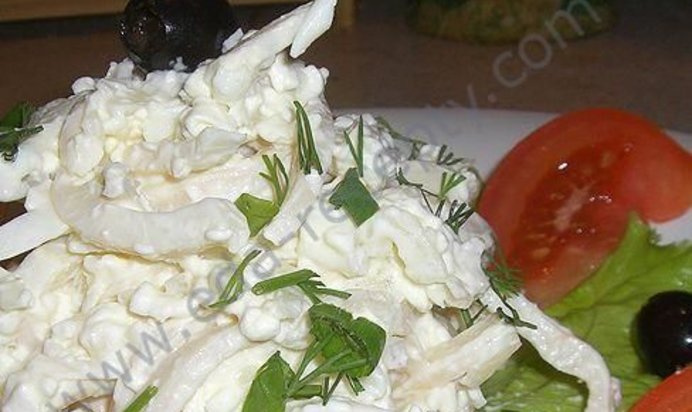 Салат с кальмарами и болгарским перцем