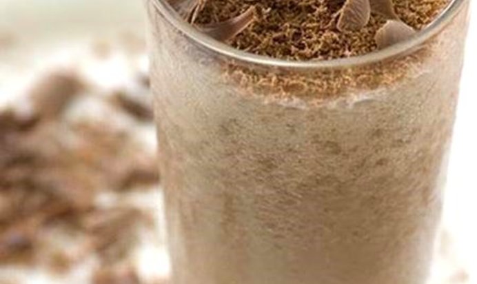 Горячий банановый коктейль с шоколадом