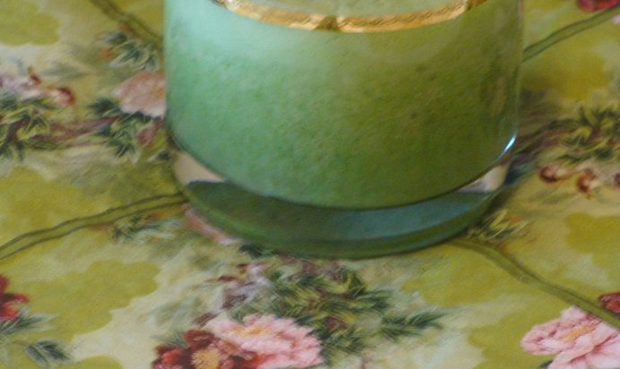 Зеленый коктейль на кумысе с шпинатом и огурцом «Сок жизни»