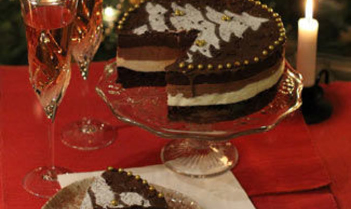 Рождественский шоколадный торт
