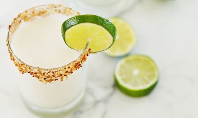 Коктейль Маргарита с корицей