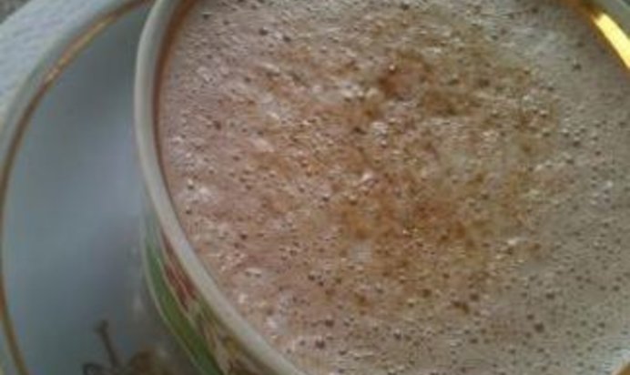 Горячий бананово-шоколадный напиток